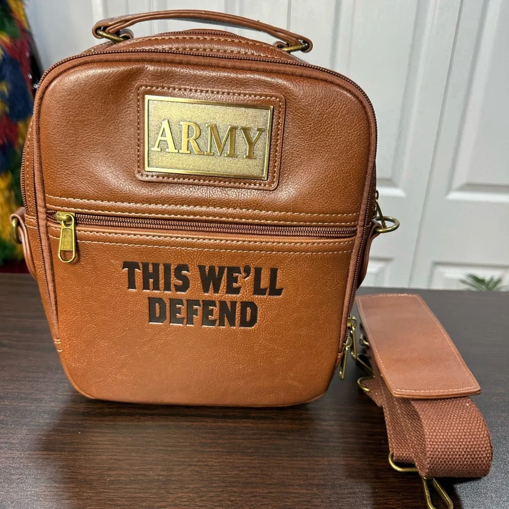 U.S. Army Faux Leather Gear Organizer Bag With Metal Plaque - Picture 11 of 15
